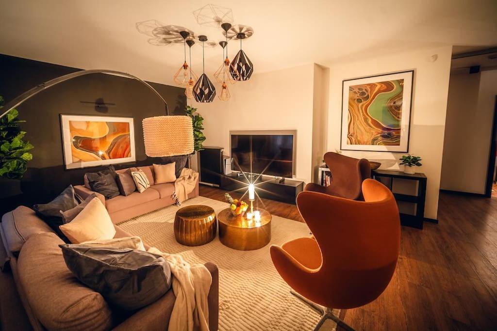 Tower Old Town Lux 4br & 3bath Terrace *