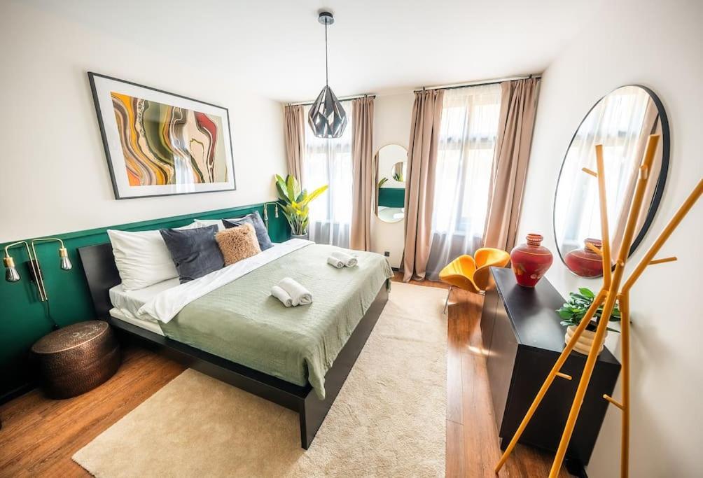 Apartment Tower Old Town Lux 4br & 3bath Terrace Prague